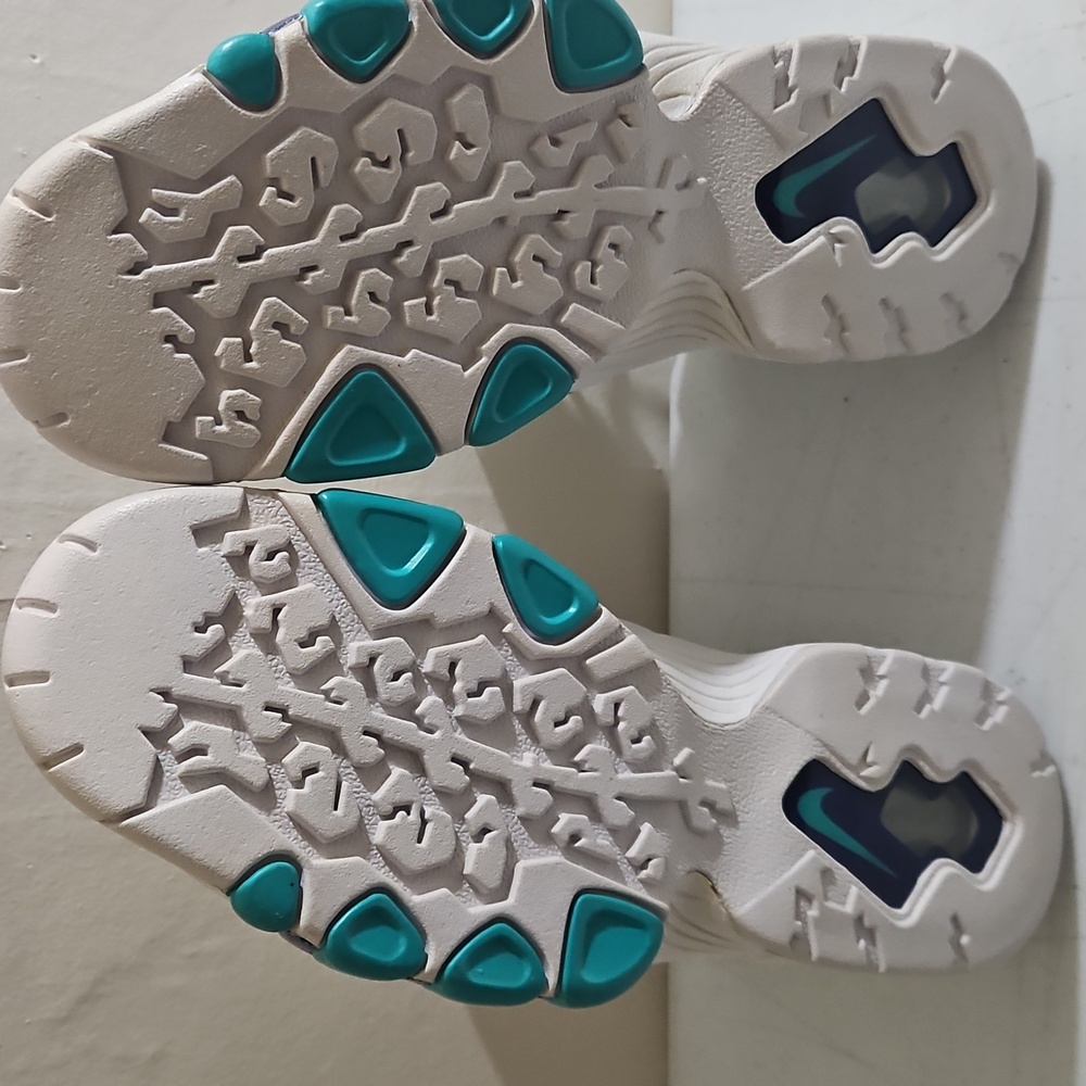 Nike Air Max Barkley Hyperfuse White Blue Teal Size 9 NEVER WORN-no Box - Picture 6 of 7